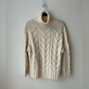 Aritzia Wilfred Champeaux Herringbone/Chevron Knit Sweater